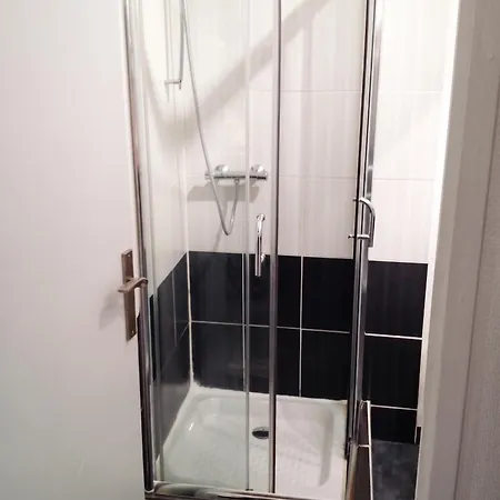Moderne Avec 2 A